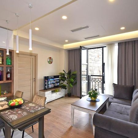 Home4You City Center Apartments Єреван Екстер'єр фото