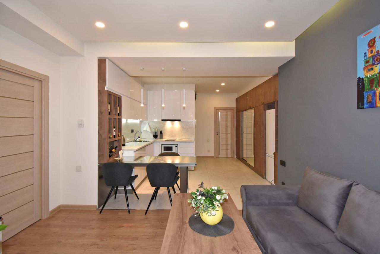 Home4You City Center Apartments Єреван Екстер'єр фото