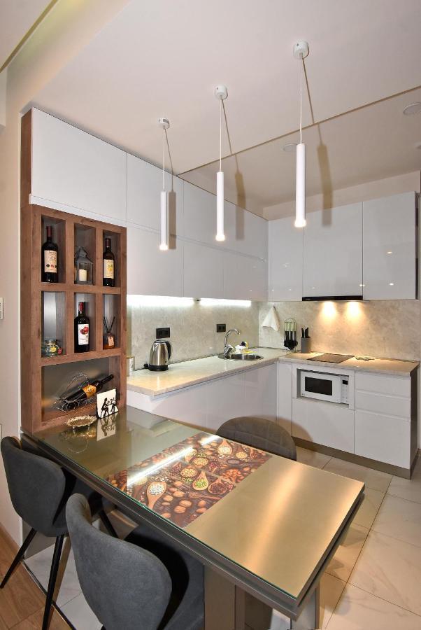 Home4You City Center Apartments Єреван Екстер'єр фото
