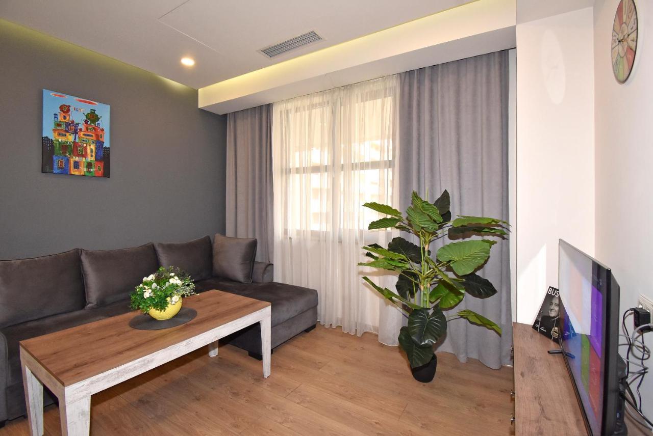 Home4You City Center Apartments Єреван Екстер'єр фото