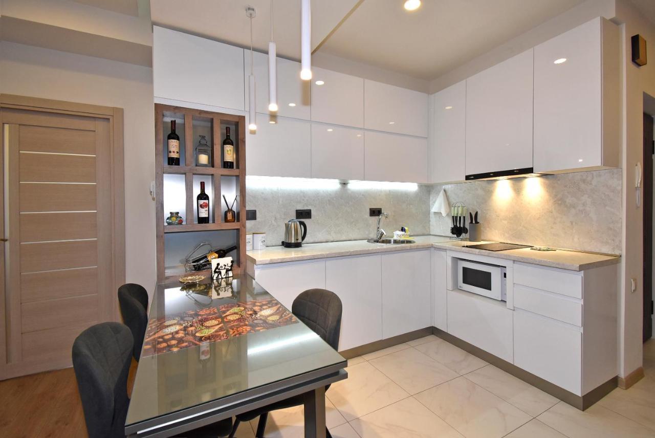 Home4You City Center Apartments Єреван Екстер'єр фото